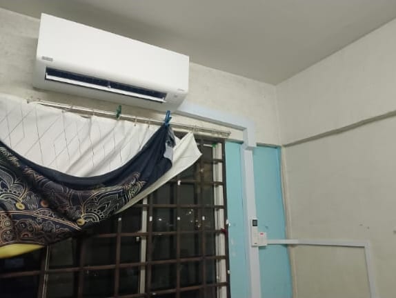 Air-cond installation With Casing